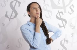 woman-5982511_640_800x553